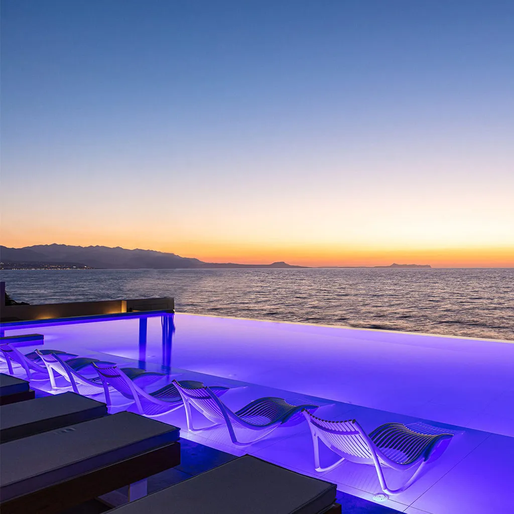 Ibiza Sun Lounger - Modern Pool Lounge Chair
